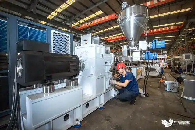 中空板生產(chǎn)線總裝