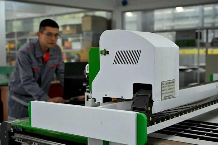 磷石膏包裝箱生產現(xiàn)場 4